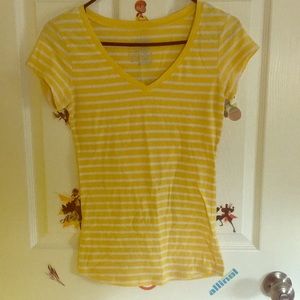 Derek Heart Yellow/White Stripped V-Neck Size M